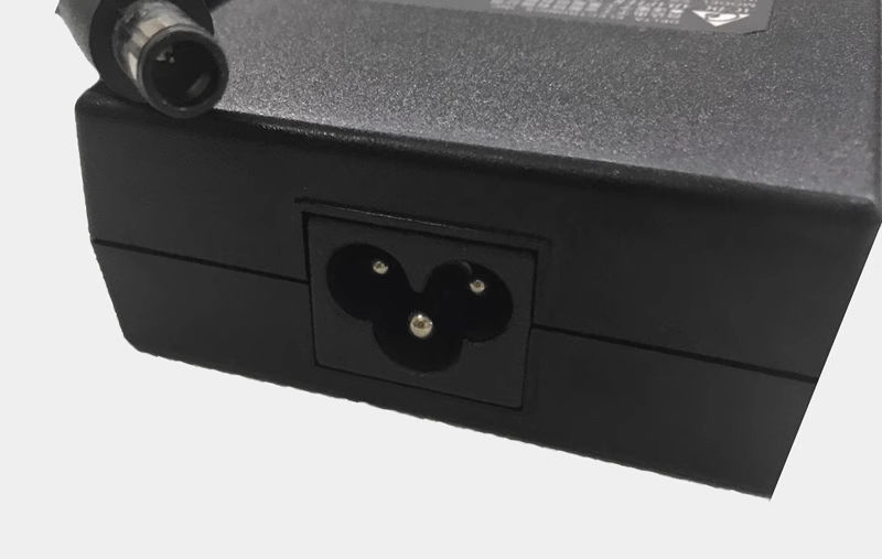 Delta ADP-180MB K 19.5V 9.23A  - Laptop Charger recensie en prijs